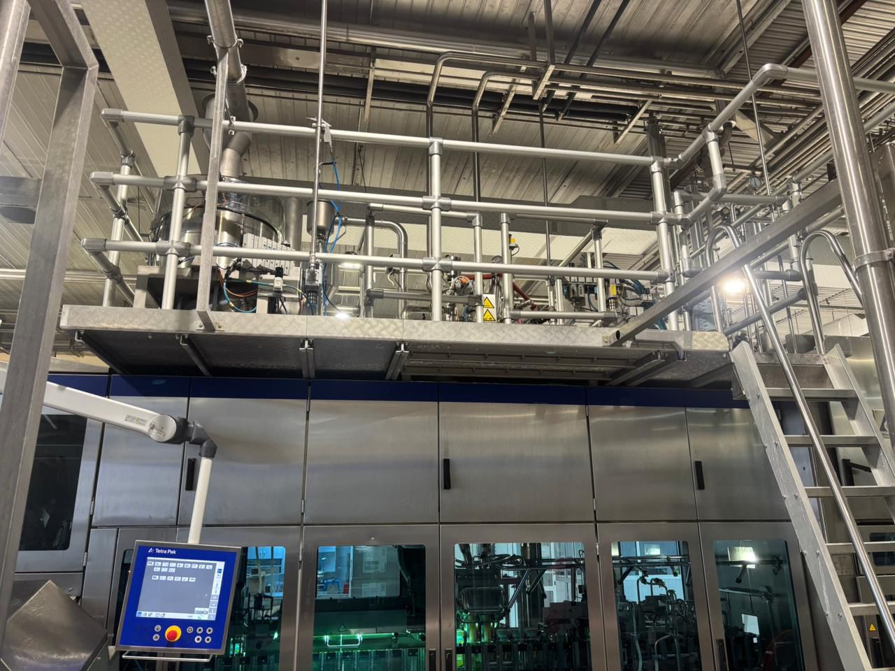 USED TETRA REX FILLING AND CAPPING COMPLETE LINE FOR SALE FOR LONG LIFE FRUIT JUICES YEAR 2016