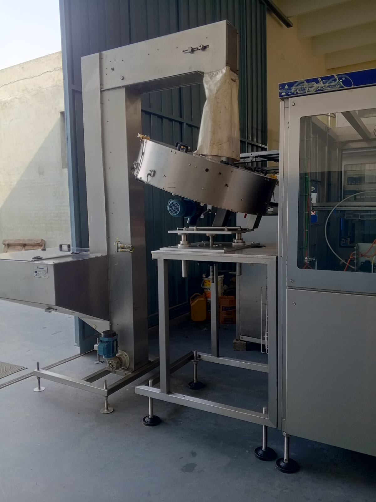 REFURBISHED TETRA PAK CAP FLEX 30 THE CAP APPLICATOR FOR HELICAP 23 YEAR 2014