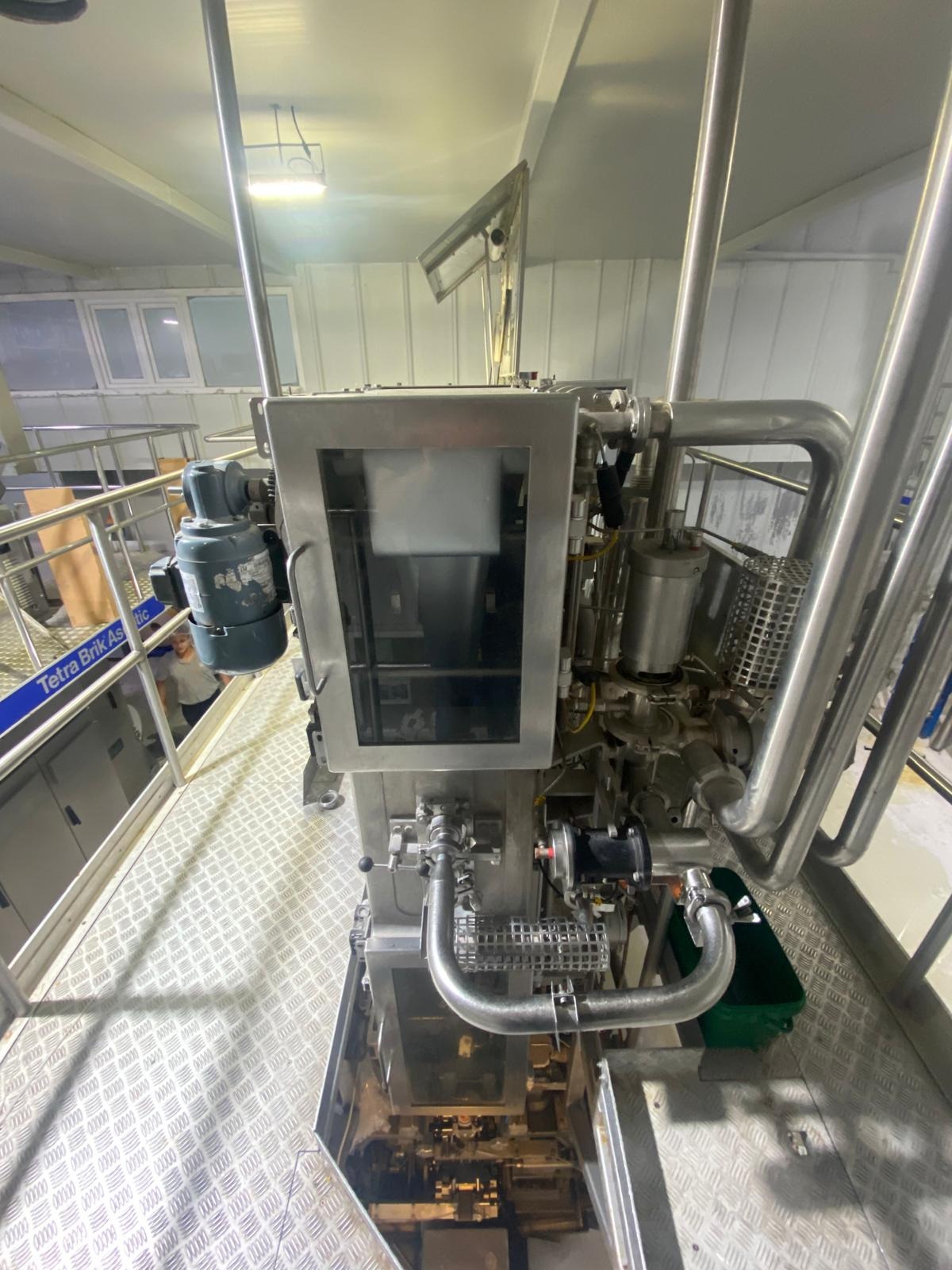 USED TETRA PAK TPA 19 200ML PRISMA COMPLETE FILLING LINE FOR SALE YEAR 2002