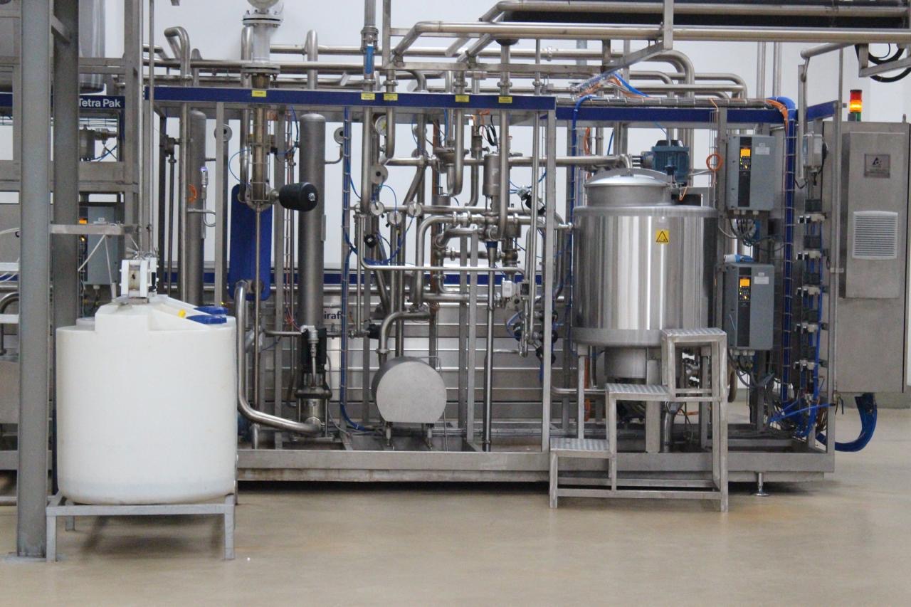COMPLETE TETRA PAK UHT PLANT WITH TWO ASEPTIC FILLING LINES FOR SALE
