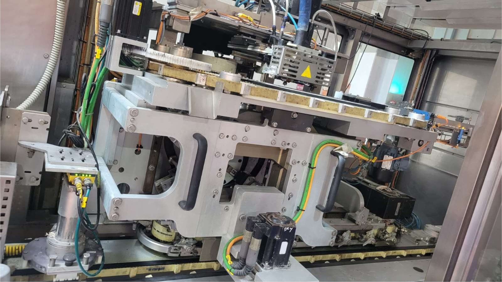 USED TETRA PAK CAP APPLICATOR 30 FLEX FOR HELICAP 23 FOR SALE  YEAR 2014