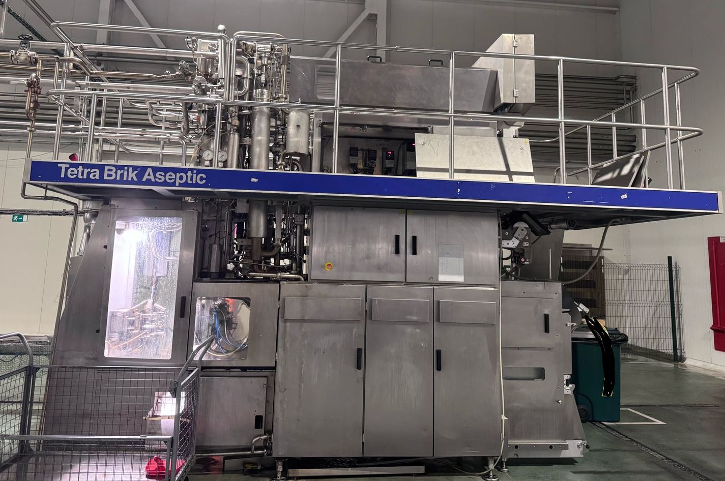 USED TETRA PAK TBA 19 200ML SLIM 20V COMPLETE FILLING LINE FOR SALE YEAR 2003